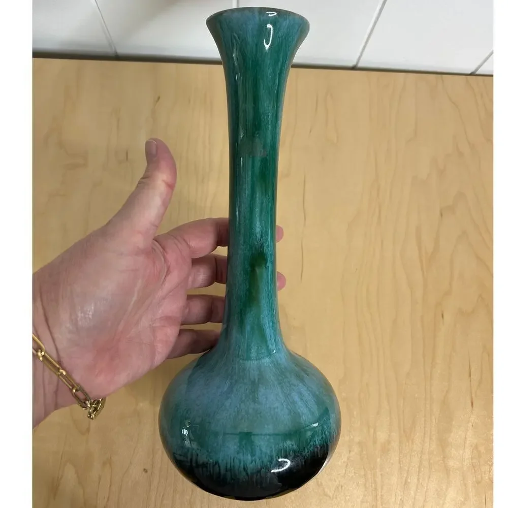 Blue Mountain Pottery Vase‎ Canadian Art Pottery 11 1/2
